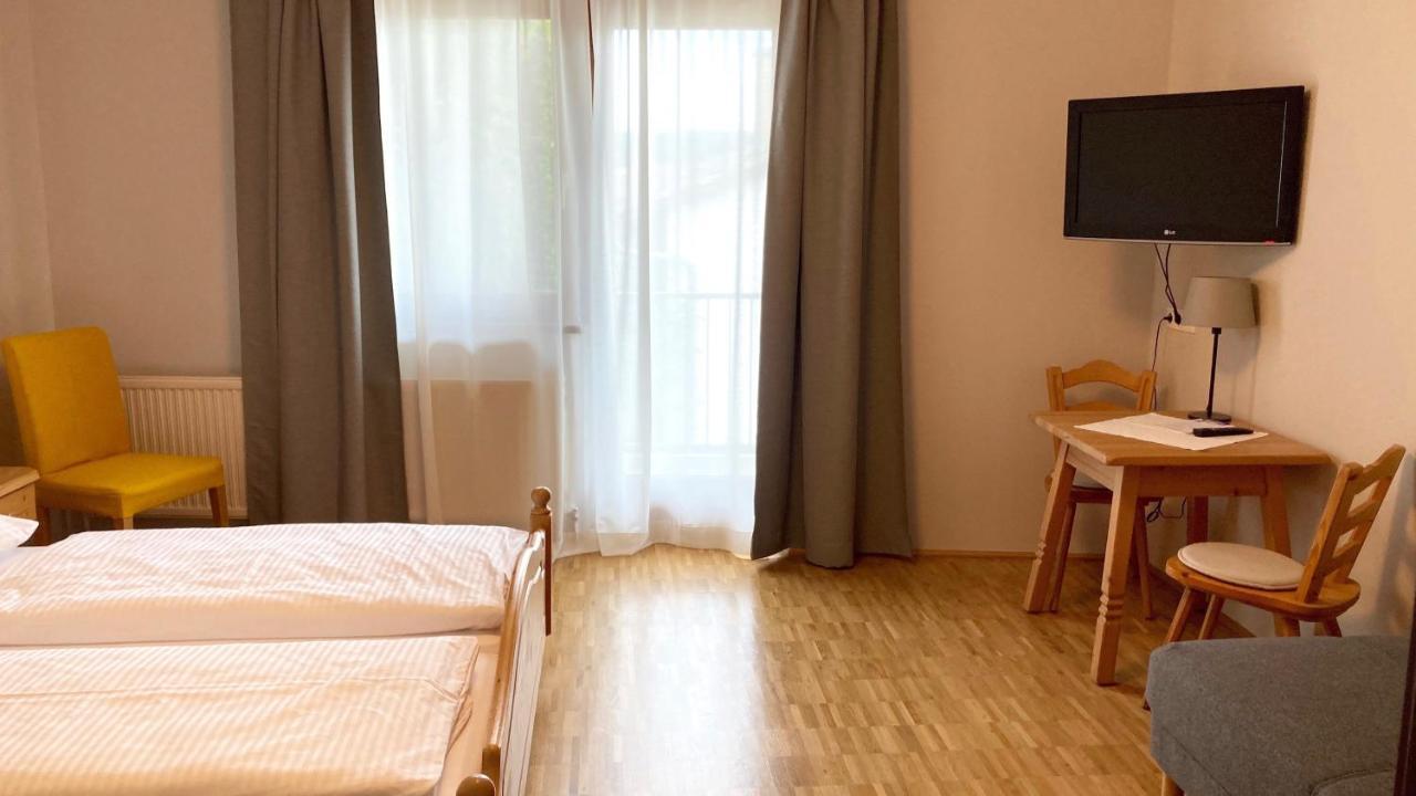 Zoechbauer Gaestehaus - Hotel Garni Kapelln Buitenkant foto