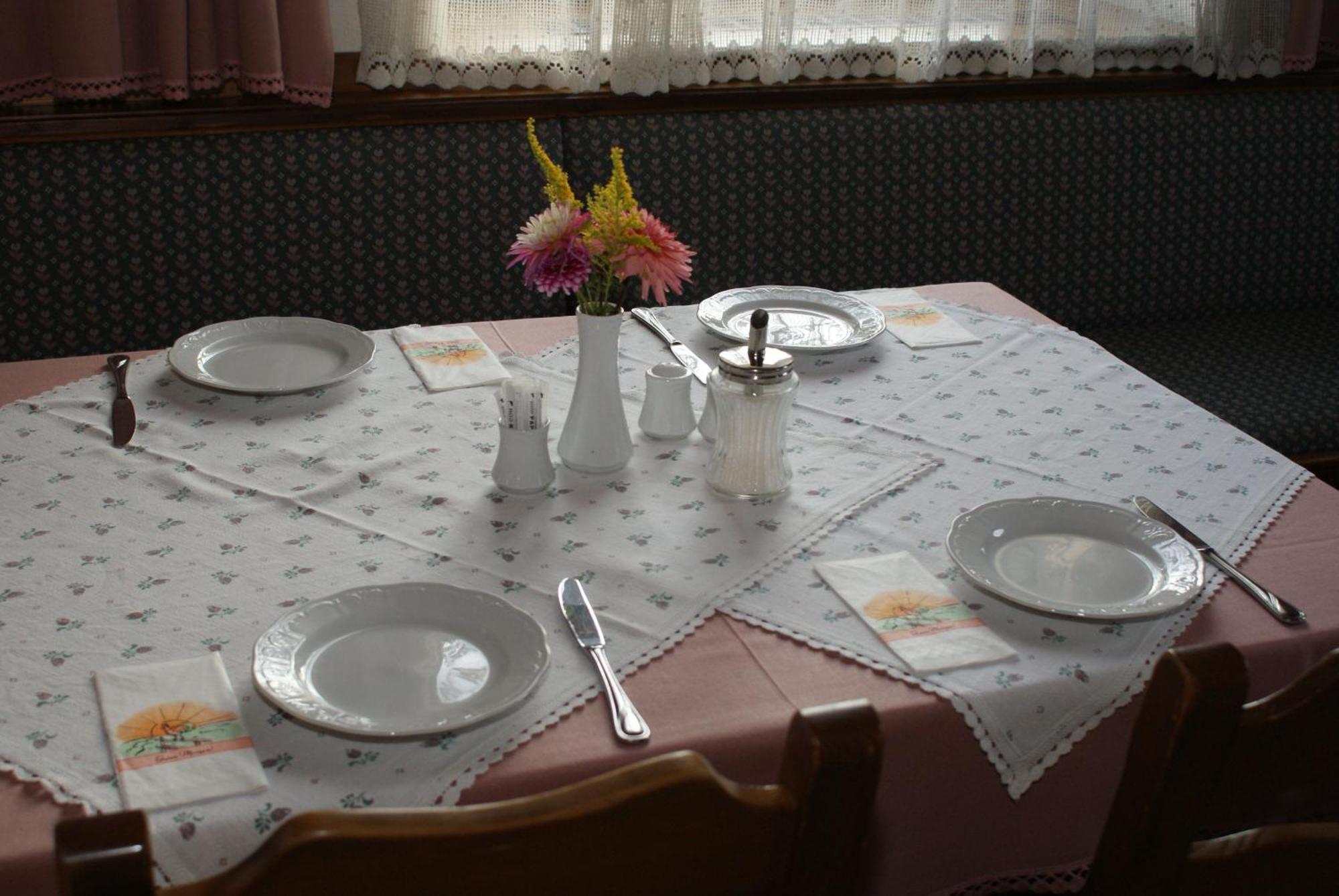 Zoechbauer Gaestehaus - Hotel Garni Kapelln Buitenkant foto
