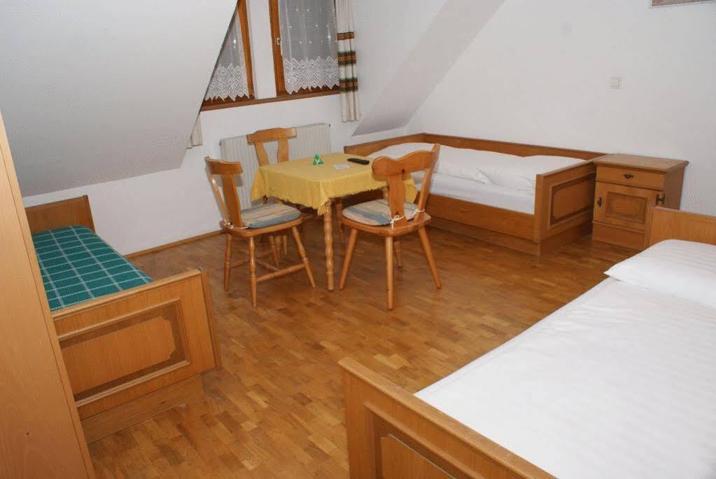 Zoechbauer Gaestehaus - Hotel Garni Kapelln Buitenkant foto